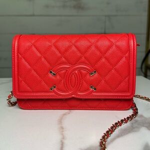 CHANEL Quilted Caviar CC Filigree WOC Wallet On Chain Gold Hardware